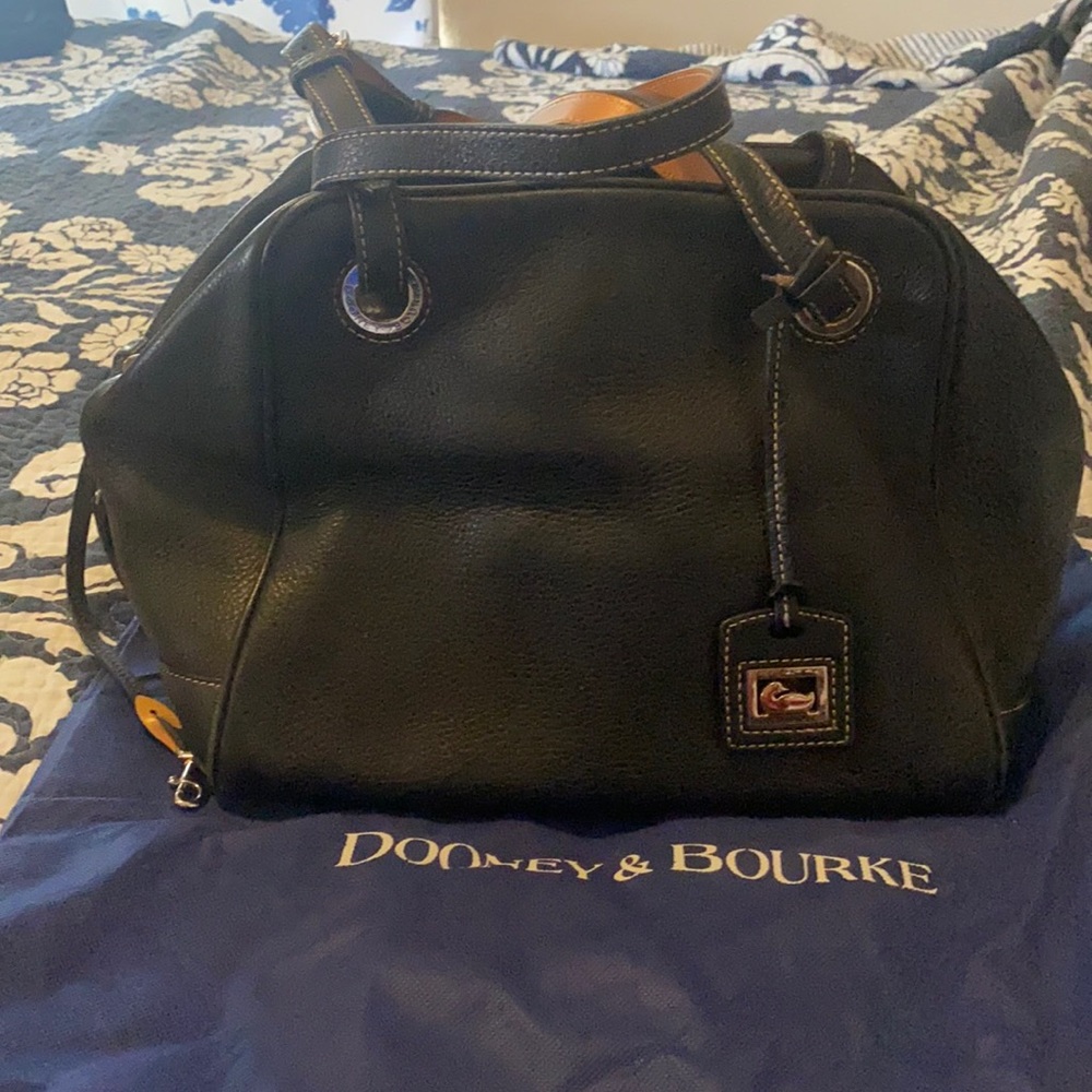 Dooney & bourke handheld tote